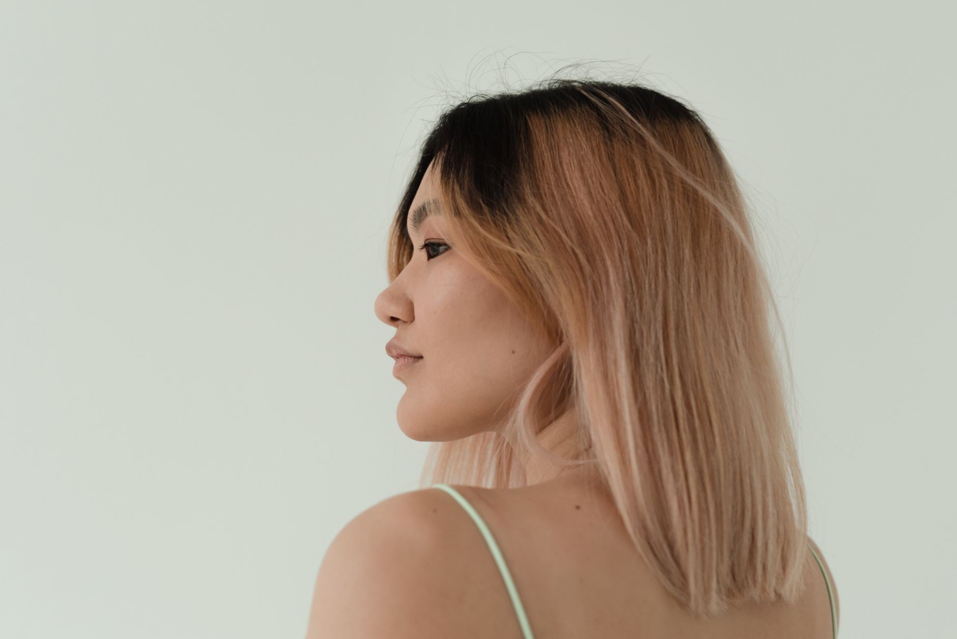 Blonde balayage in soft side profile