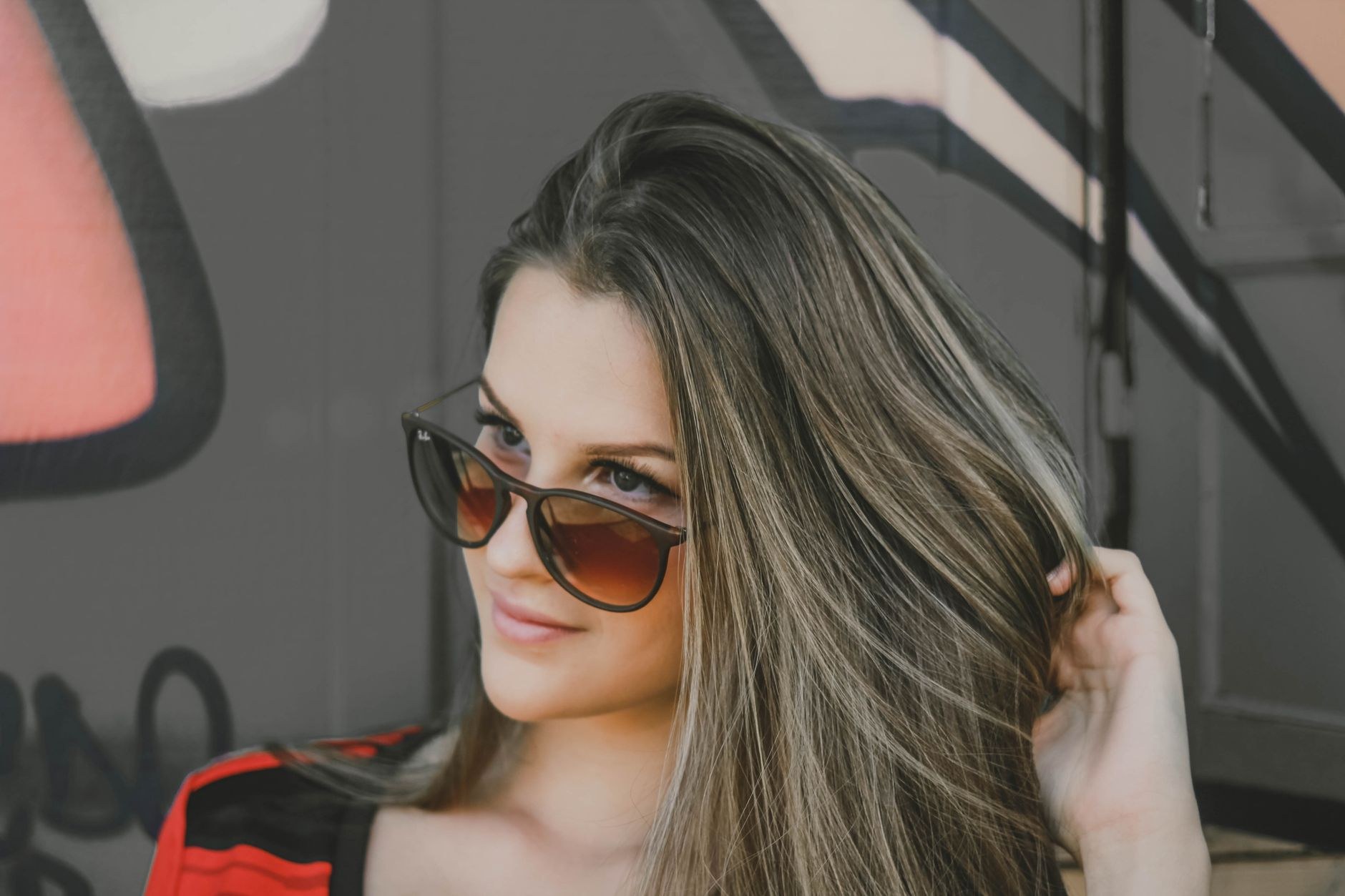 Brunette with dimensional colour in bright light